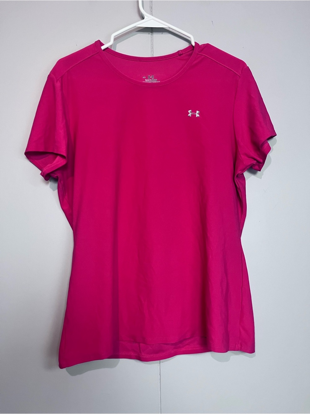 Under Armour Hot Pink UA Tech Performance T-Shirt โ Womenโs L